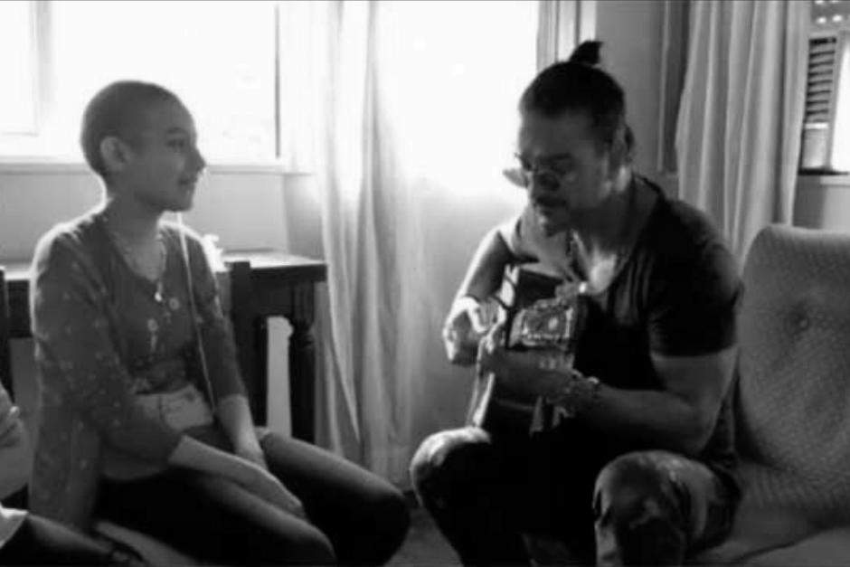 "Ella baila sola" es para Verónica. (Foto captura de pantalla)