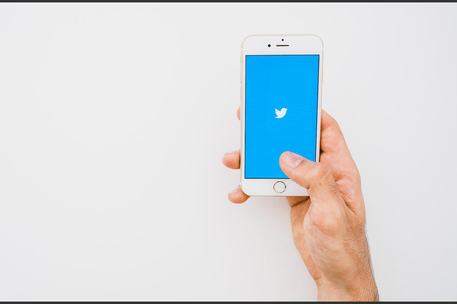 La plataforma eliminó varias cuentas que promovían la imagen de varios gobiernos alrededor del mundo. (Foto: Freepik)