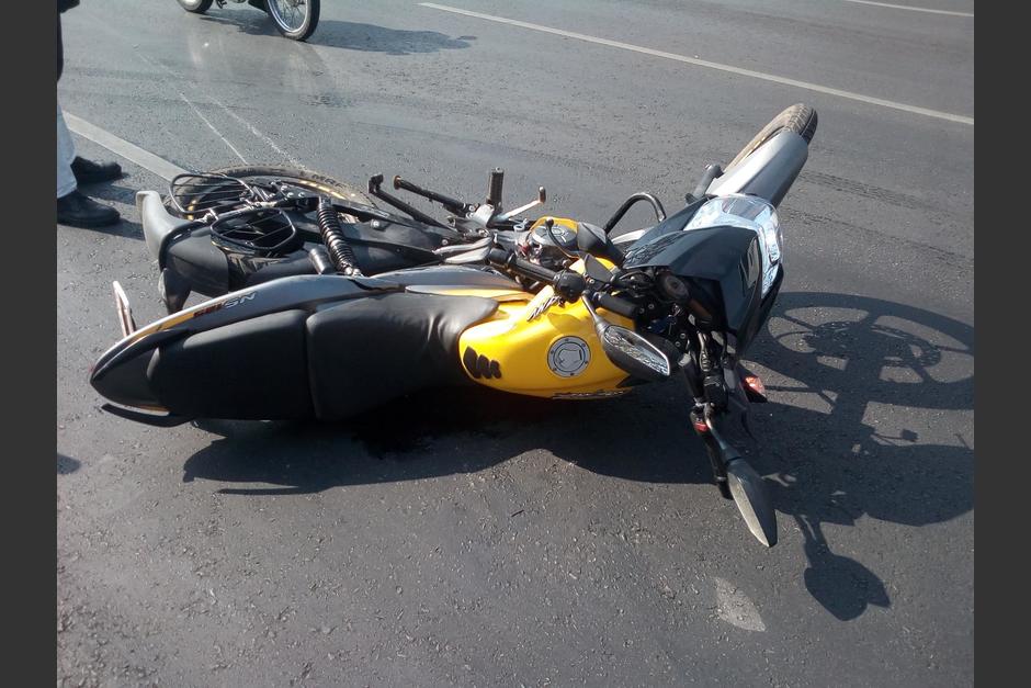 El motorista fue trasladado a la emergencia del Hospital Roosevelt. (Foto:&nbsp;@WilliamFlashito/Twitter)