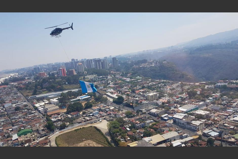 El helic&oacute;ptero sobrevol&oacute; varios puntos de la ciudad. (Foto: La Red)