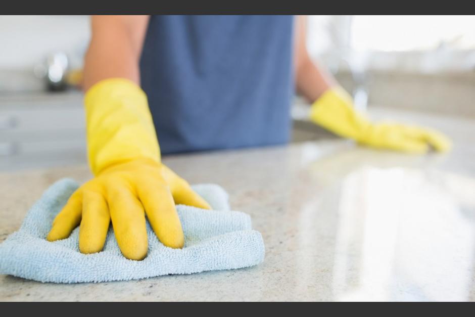 "El momento de llegar a casa es uno de los más críticos porque podemos venir contaminados y es necesario poner toda nuestra atención a la hora de realizar una&nbsp;limpieza adecuada...",&nbsp;Florentino Pérez Raya,&nbsp;presidente de la Organización Colegial de Enfermería. (Foto: Mendoza Post).