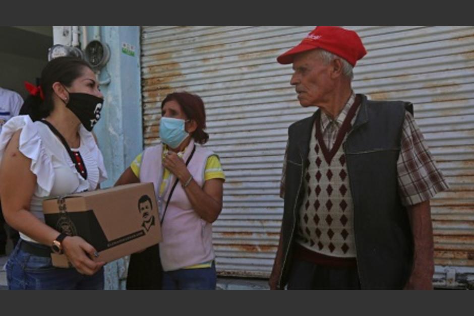 Entregas de las Chapodespensas. (Foto Notimex)