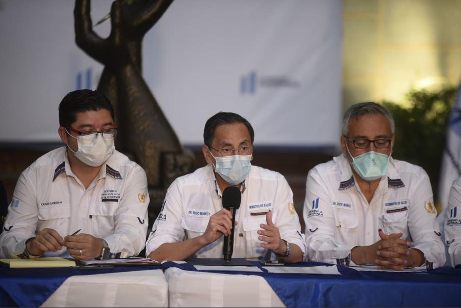 El ministro de Salud (al centro) fue nombrado al inicio del gobierno de Alejandro Giammattei. (Foto: archivo/Soy502)&nbsp;