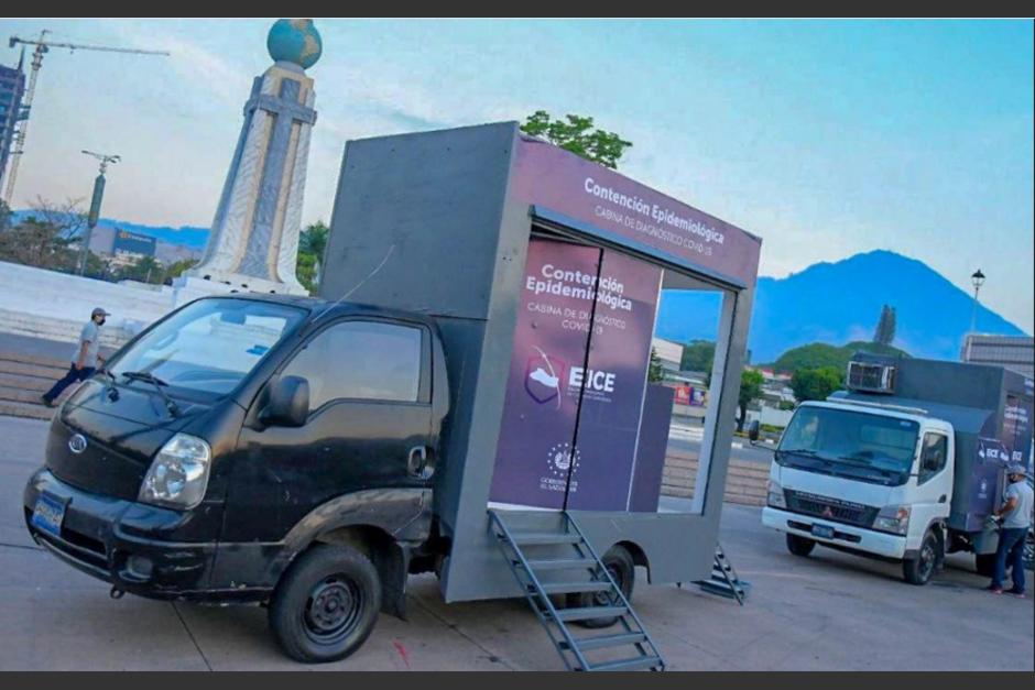 El Ministerio de&nbsp; Salud de El Salvador habilitó dos cabinas móviles para tomar muestras a personas sospechosas de portar Covid-19 o con condiciones de riesgo. (Foto: Presidencia El Salvador)