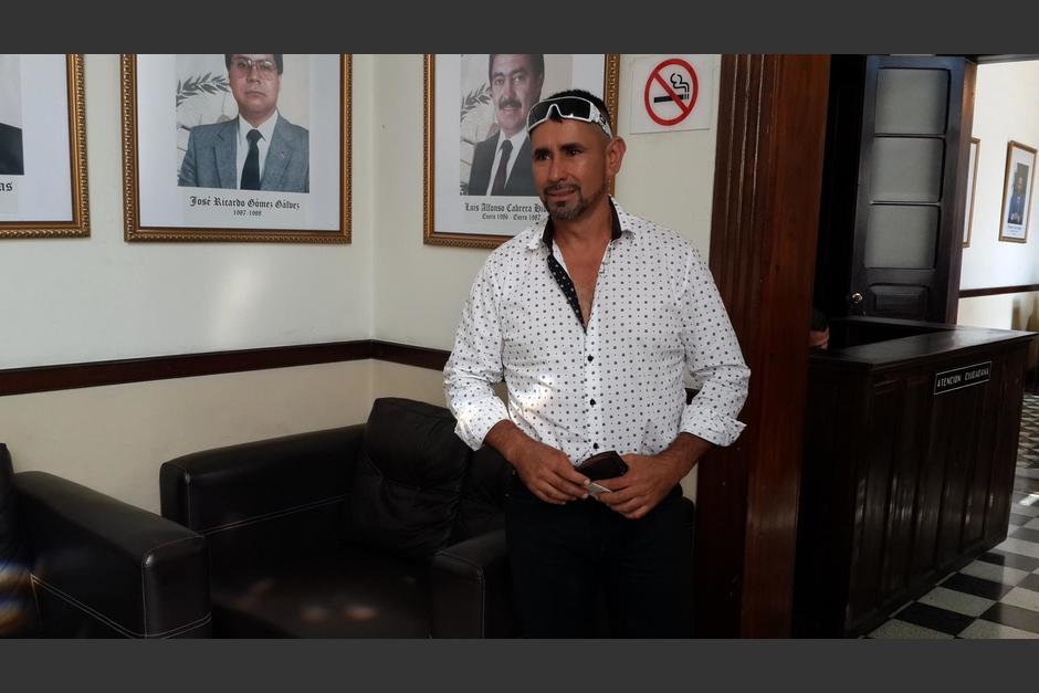 El alcalde sufrió una herida en uno de los dedos de la mano izquierda. (Foto: archivo /Soy502)&nbsp;