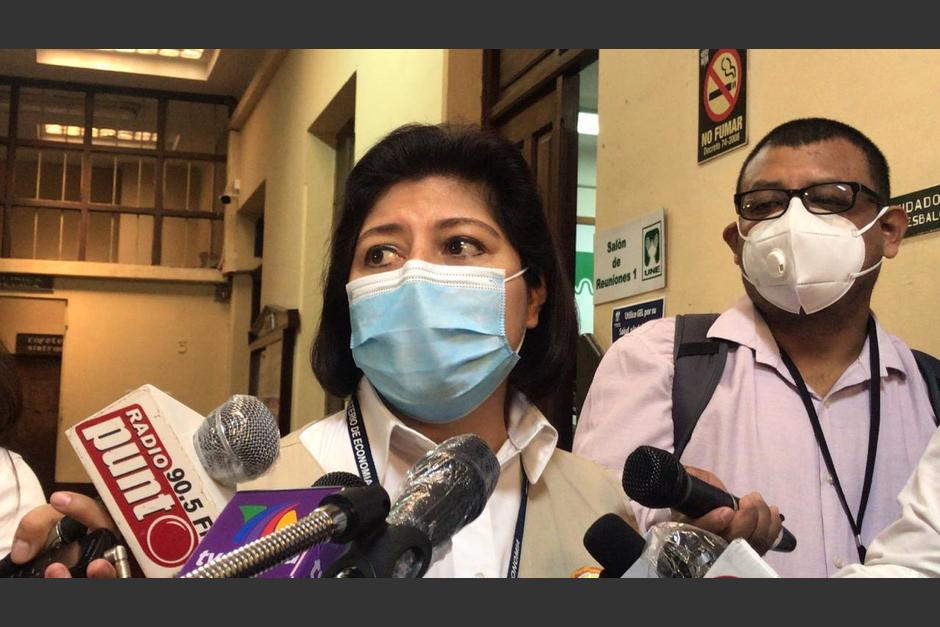 La directora de la Diaco se reunió con autoridades de la Comisión Nacional de Energía Eléctrica para darle seguimiento a las denuncias. (Foto: cortesía José Castro)