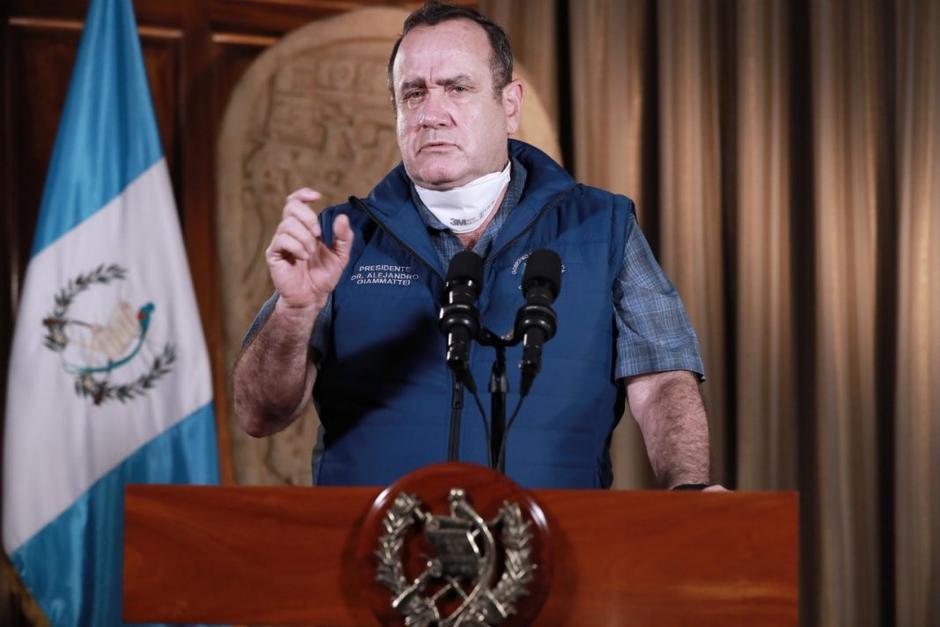 El presidente podr&iacute;a denunciar penalmente a las autoridades del Instituto Guatemalteco de Seguridad Social. (Foto: Presidencia)&nbsp;