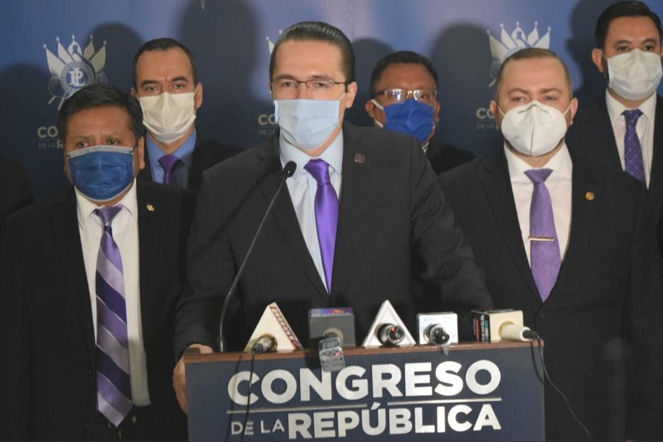 La enmienda sería incluída en la propuesta para crear un impuesto para los funcionarios y trabajadores públicos. (Foto: Archivo/Soy502)