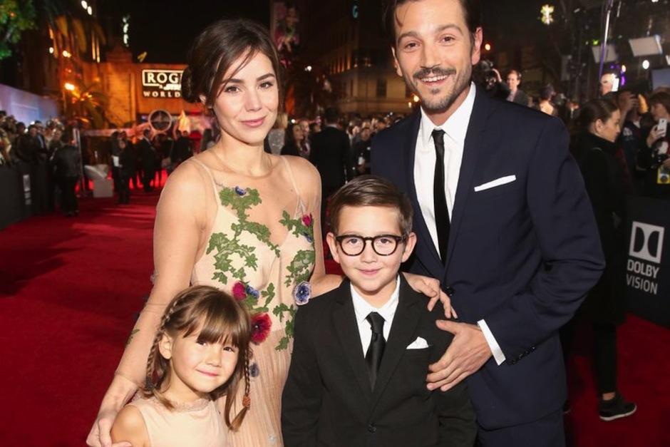Diego Luna pudo reunirse de nuevo con sus hijos luego de que su pequeña se recuperara de coronavirus. (Foto: AFP)&nbsp;