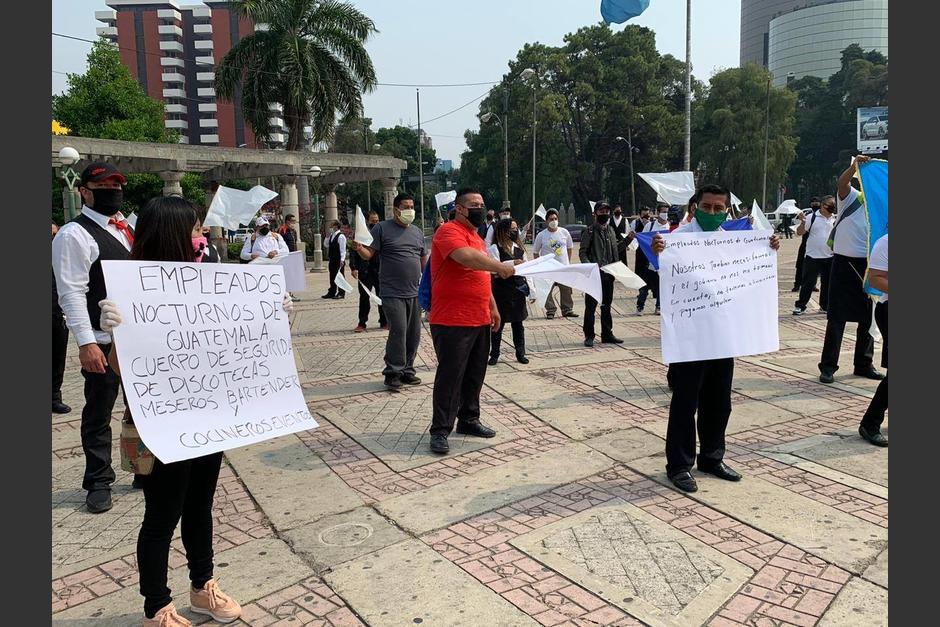 Un grupo de trabajadores nocturnos protestó este miércoles en el Obelisco. (Foto: StarNews)