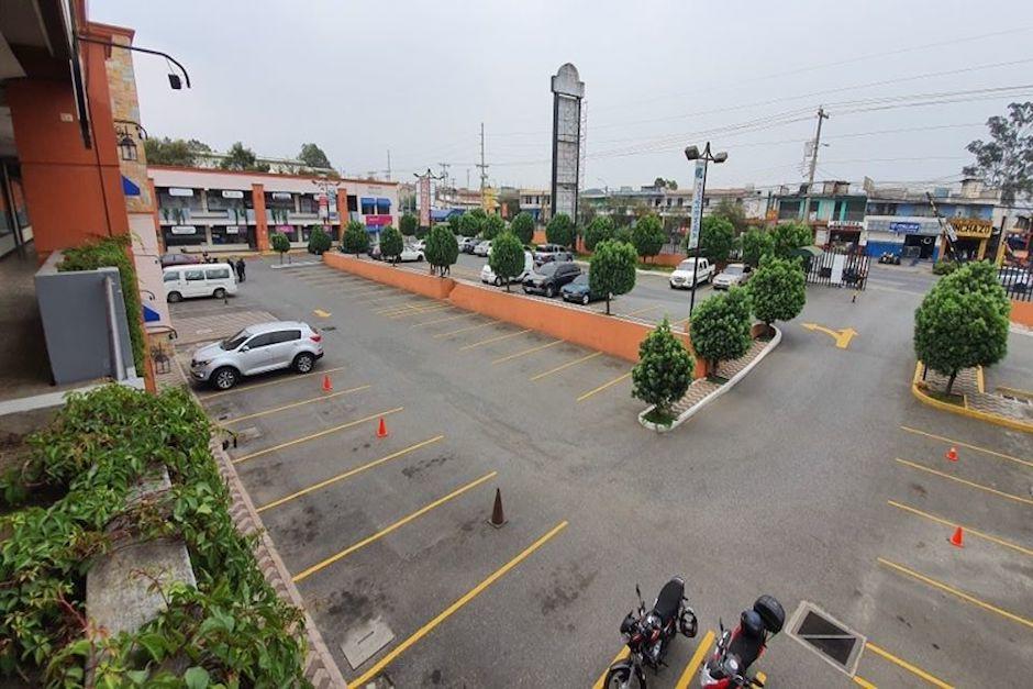 Las autoridades municipales levantaron&nbsp;un reporte por el incumplimiento de la medida gubernamental y cerraron esta plaza (Foto: Municipalidad de Villa Nueva)