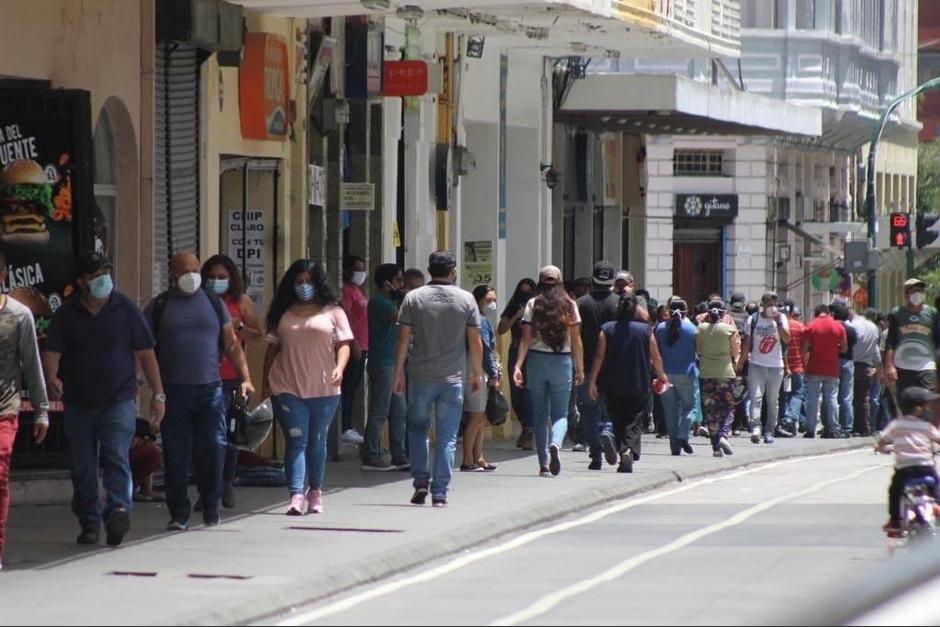 El Centro Histórico estaba lleno pese al aumento de casos de Covid-19. (Foto: José Castro)