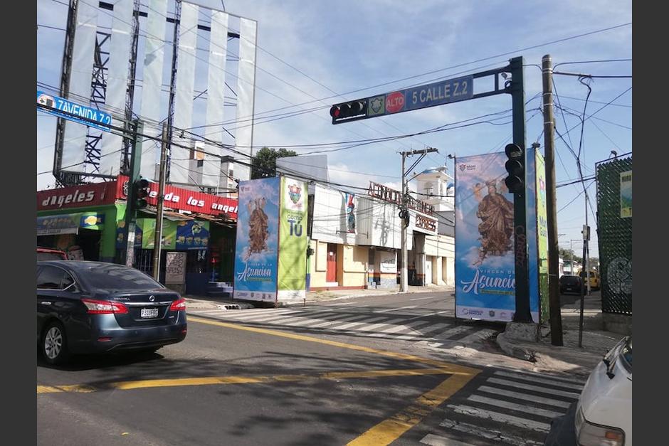 Muchas personas se han sorprendido por la colocación de anuncios. (Foto: Gustavo Méndez/Soy502)