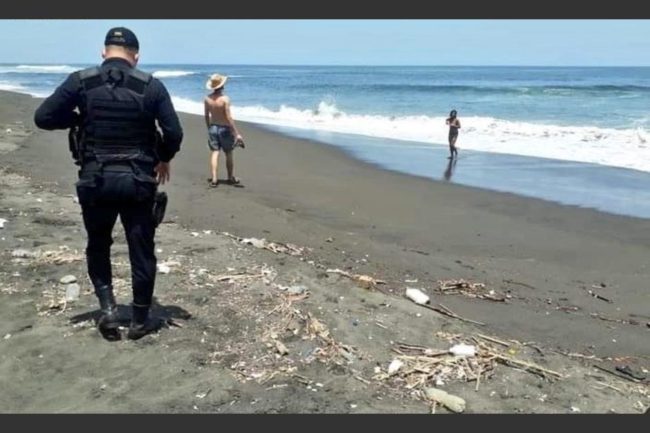 Turistas locales aprovecharon las medidas de desconfinamiento para viajar a playas, pese a estar prohibido. (Foto: Municipalidad de Sipacate)