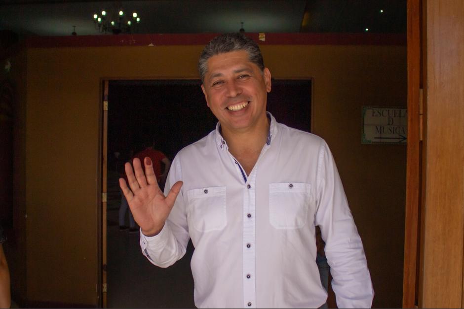 El alcalde de Antigua Guatemala, Victor Hugo del Pozo, sufri&oacute; un accidente de tr&aacute;nsito este 4 de agosto. (Foto: Facebook)&nbsp;