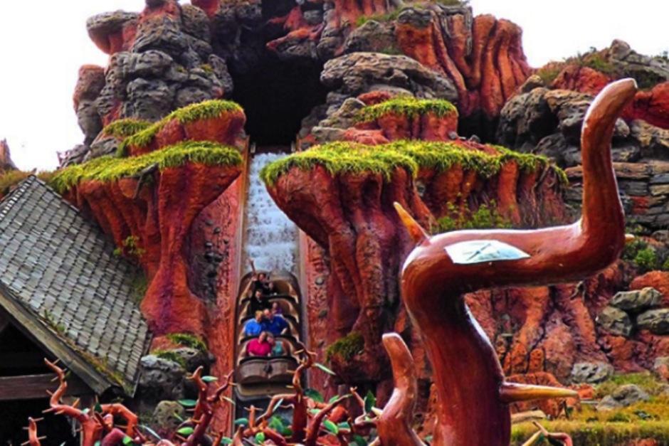 Usuarios de la monta&ntilde;a rusa "Splash Mountain" vivieron momentos de angustia. (Foto: Flickr/Jennifer Lynn)