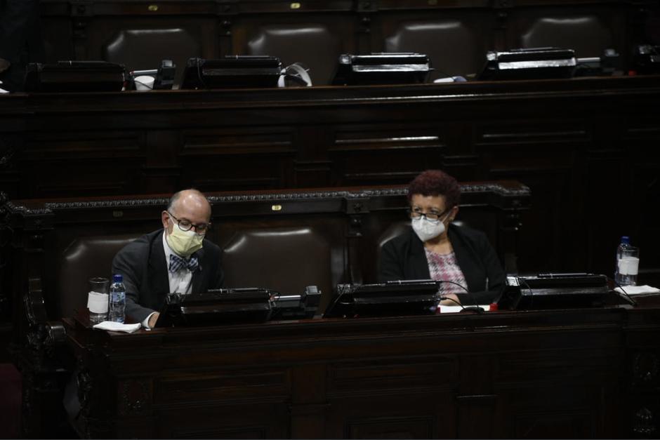 Ambos funcionarios coinciden en que la responsabilidad no es delegable en la atención de la emergencia del Covid-19. (Foto: Archivo/Soy502)