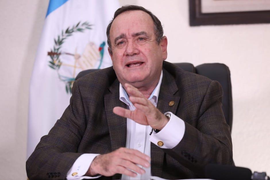 Acción Ciudadana y Justicia Ya presentaron una acción penal contra el presidente Alejandro Giammattei. (Foto: AGN)