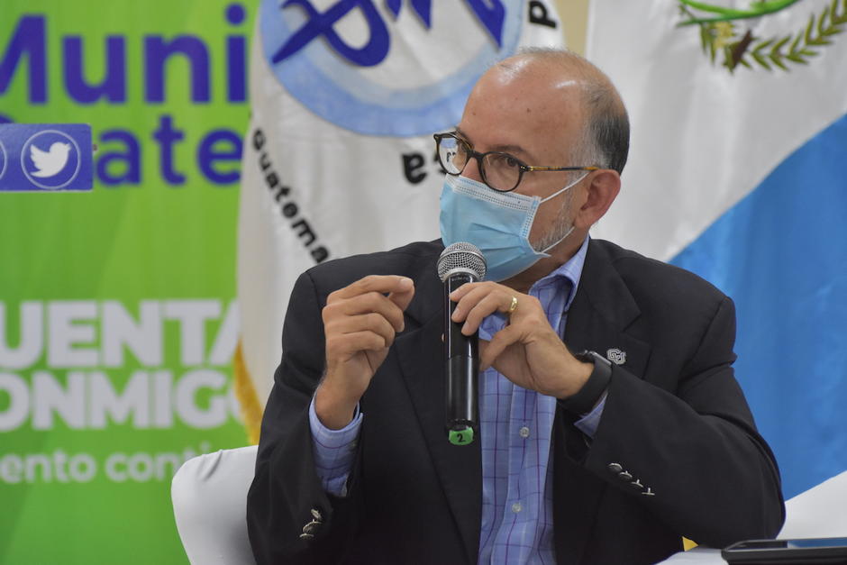 El director de la Coprecovid, Edwin Asturias, participó en el lanzamiento del plan de rastreadores para ubicar casos de Covid-19. (Foto: MSPAS)