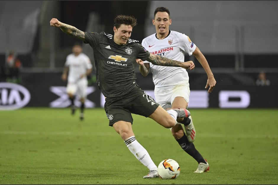 El Manchester City y el Sevilla jugaron la semifinal de la Eurocopa League. (Foto: AFP)