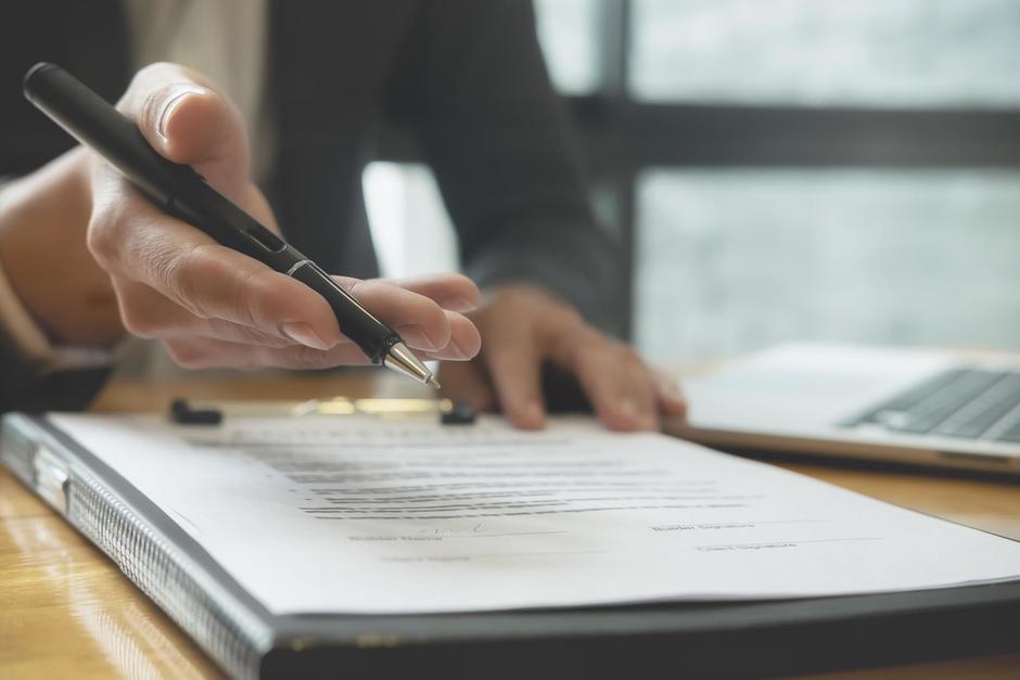 El Ministerio de Finanzas present&oacute; en el Congreso de la Rep&uacute;blica seis iniciativas de ley para reactivar la econom&iacute;a. (Imagen con fines ilustrativos. Foto: Shutterstock)