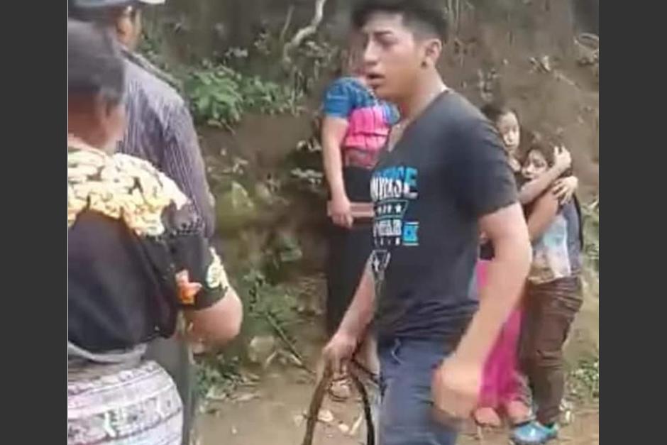 Walter Baten Cuyuch fue capturado luego de ser grabado golpeando a su hermana quien fue rescatada de un pozo en el que cayó por accidente. (Foto: Captura de pantalla)