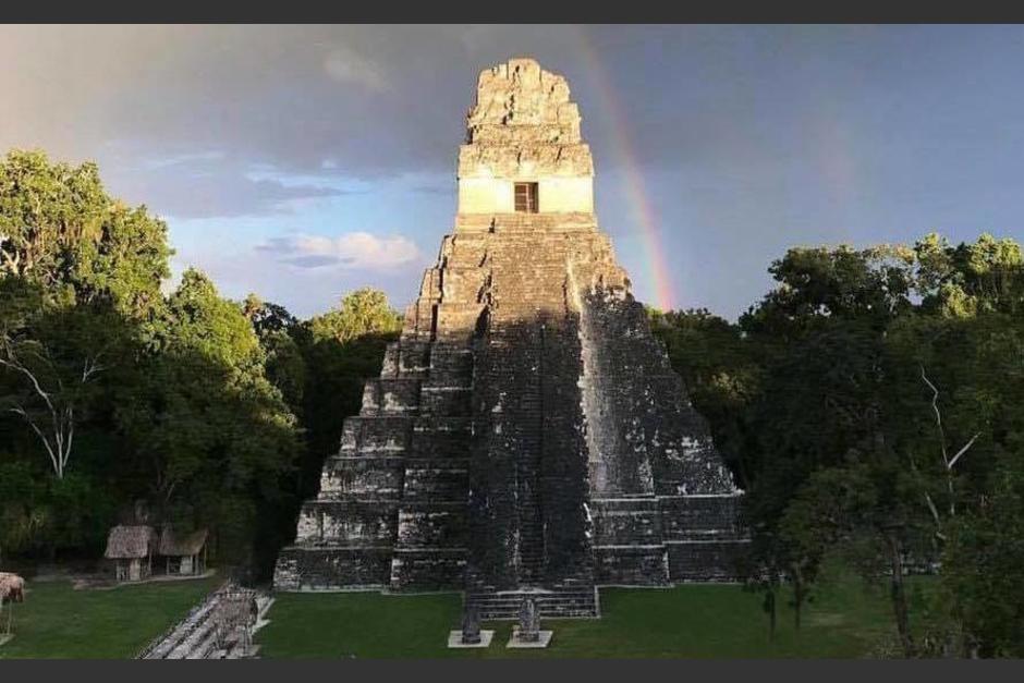 La imagen fue captada la tarde del s&aacute;bado en un nublado atardecer en Pet&eacute;n. (Foto: Parque Nacional Tikal)