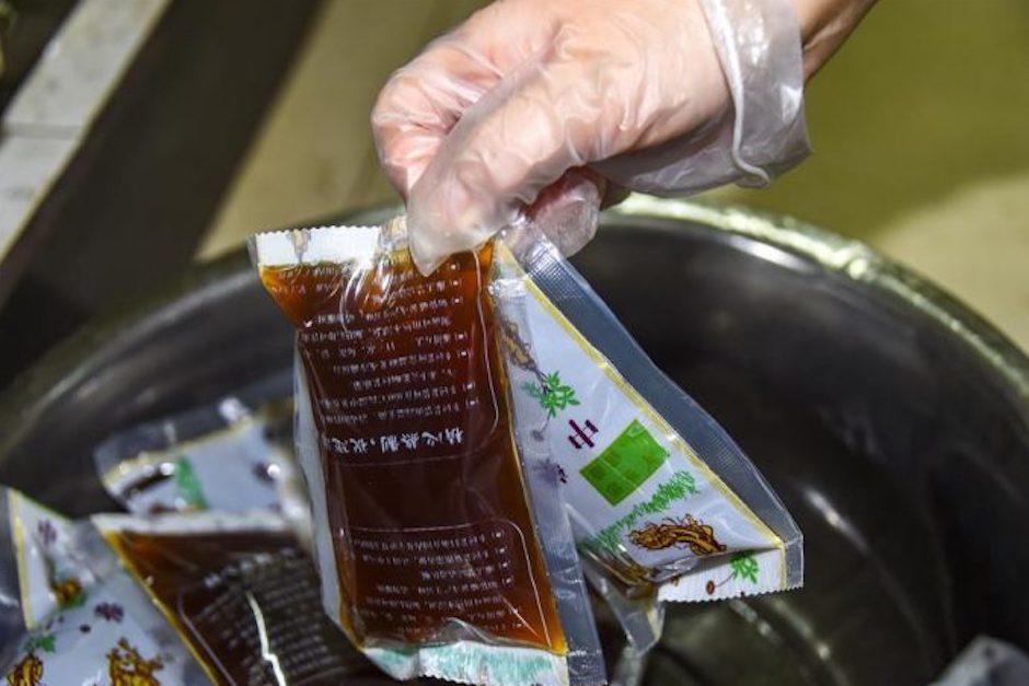 El remedio incluye ingredientes prohibidos en varios países por sus altos niveles de toxinas y cancerígenos (Foto ilustrativa: china daily)