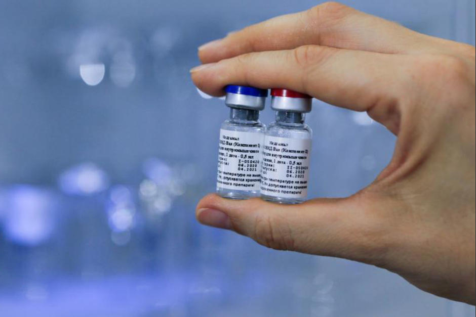 El Gobierno ruso informó que iniciará una campaña masiva de vacunación contra el Covid-19 en noviembre de este año. (Foto: AFP)