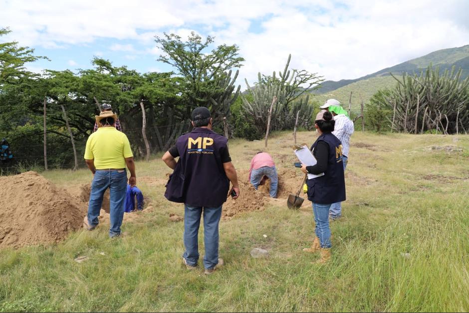 El MP espera concluir las exhumaciones en dos semanas. (Foto: Ministerio Público)