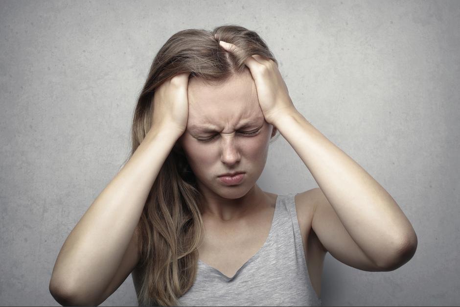 Aprende a reconocer los tipos de dolor de cabeza. (Foto: Pexels)
