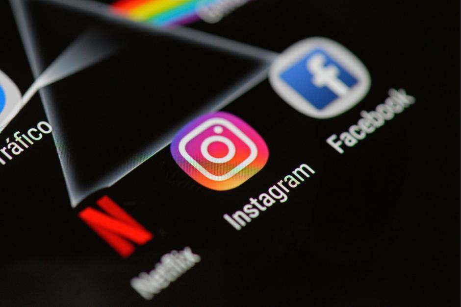 Los usuarios han intentado enviar mensajes en las dos plataformas y es imposible. (Foto: Archivo/Soy502)&nbsp;