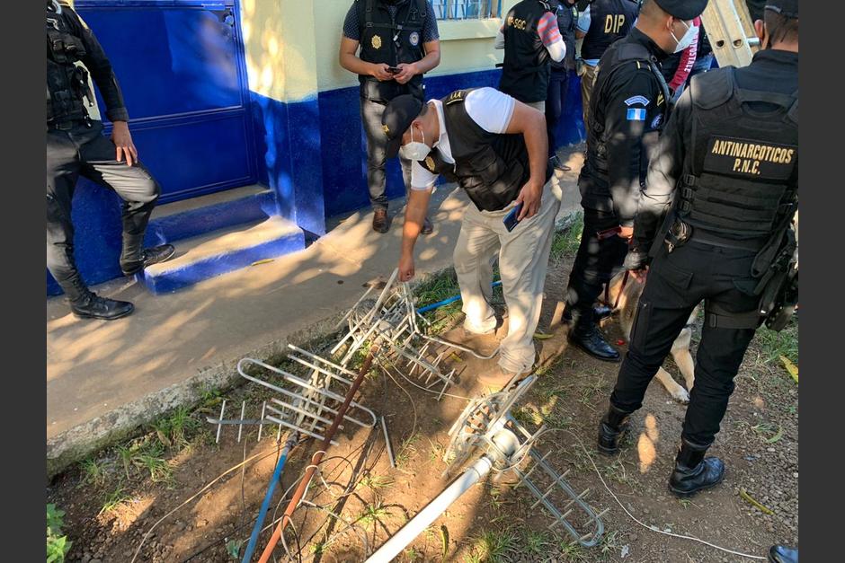 Las autoridades sospechan que desde esa cárcel se hacen extorsiones. (Foto: PNC)