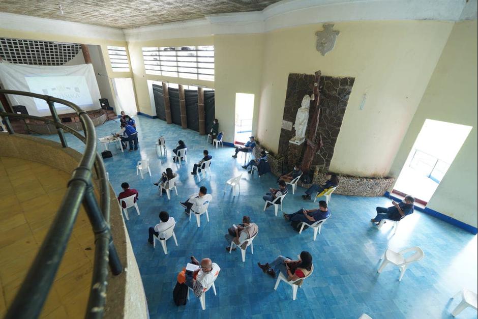 En las reuniones se debe mantener el distanciamiento y el uso de la mascarilla. (Foto con fines ilustrativos: Ministerio de Salud)