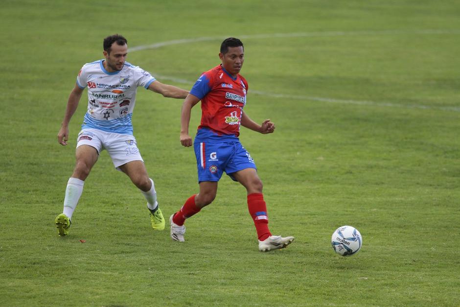 El encuentro se celebr&oacute; la tarde de Navidad en el estadio Mario Camposeco. (Foto: Gustavo Rodas/Nuestro Diario)
