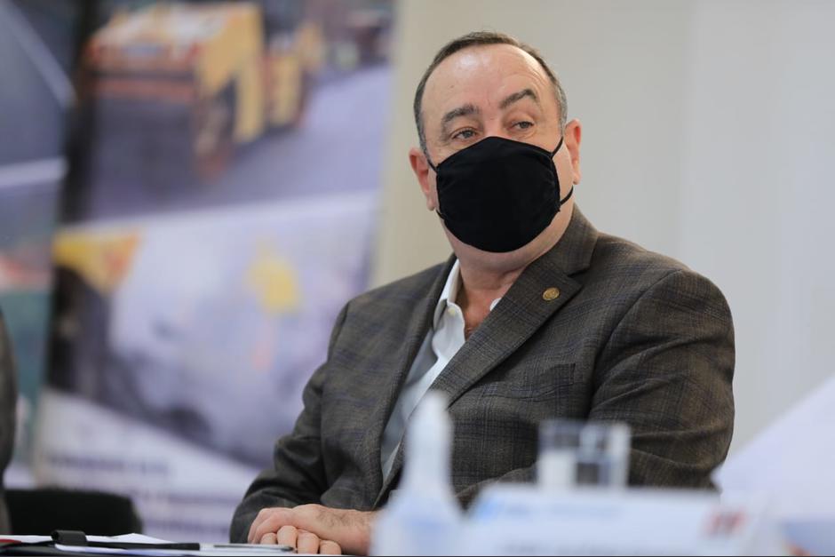 El presidente Alejandro Giammattei reaccionó molesto tras ser cuestionado por el desempleo y la desnutrición en el país. (Foto: Presidencia)