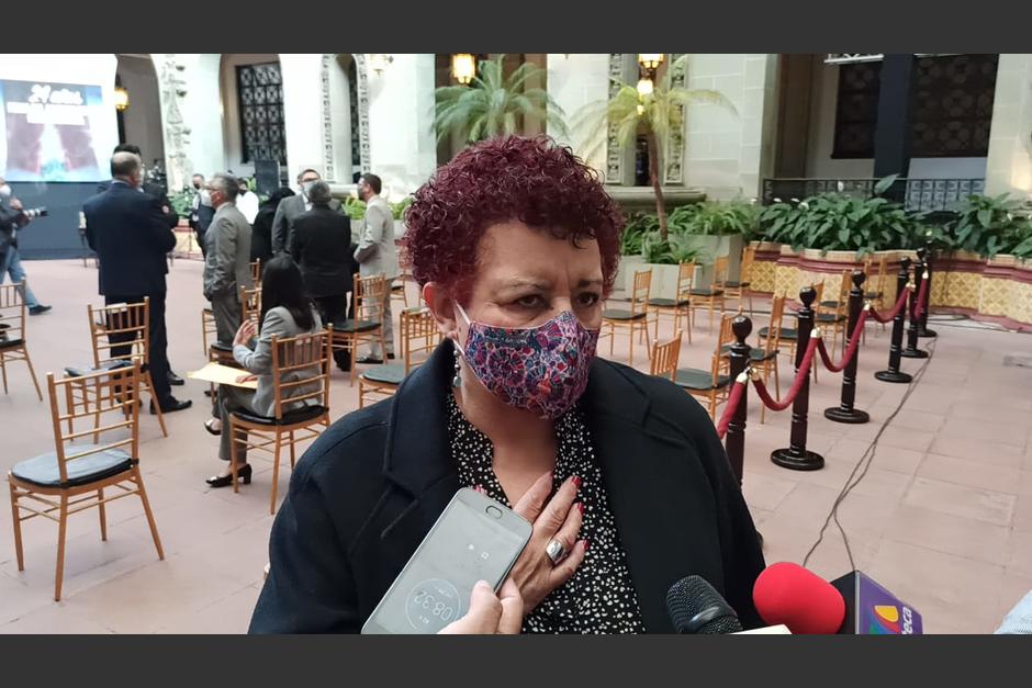 La ministra de Salud, Amelia Flores, acudió a la actividad para conmemorar el aniversario de la Firma de la Paz. (Foto: Wilder López/Soy502)