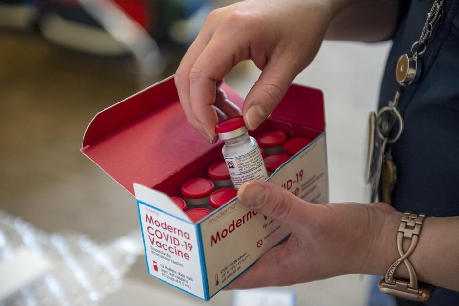 El 18 de diciembre EE.UU. autorizó de emergencia el uso de la vacuna contra el Covid-19 de la empresa Moderna. (Foto: AFP)