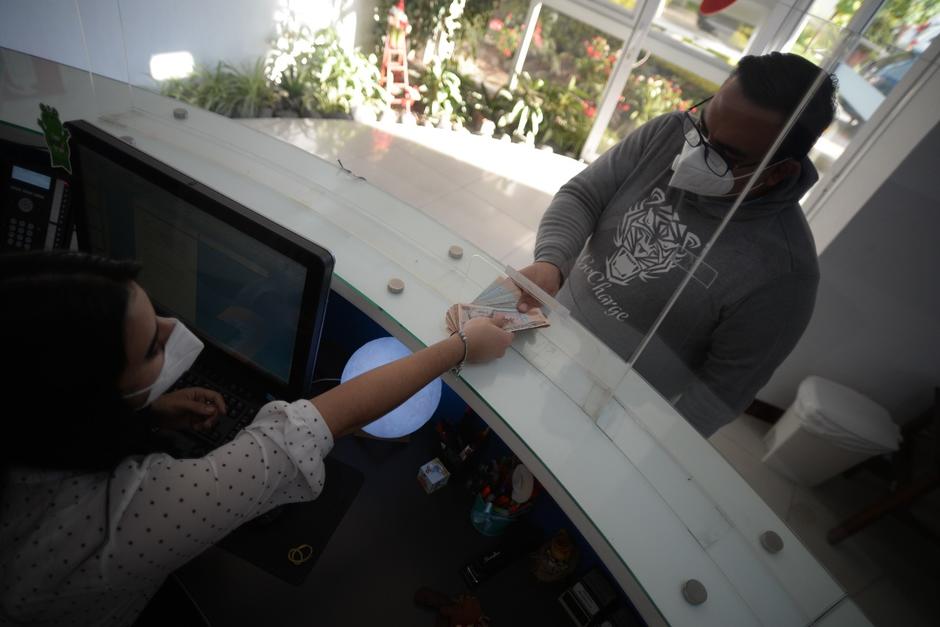 El presidente Alejandro Giammattei tomó la decisión de no aumentar el salario mínimo para 2021. (Foto: Wilder López/Soy502)