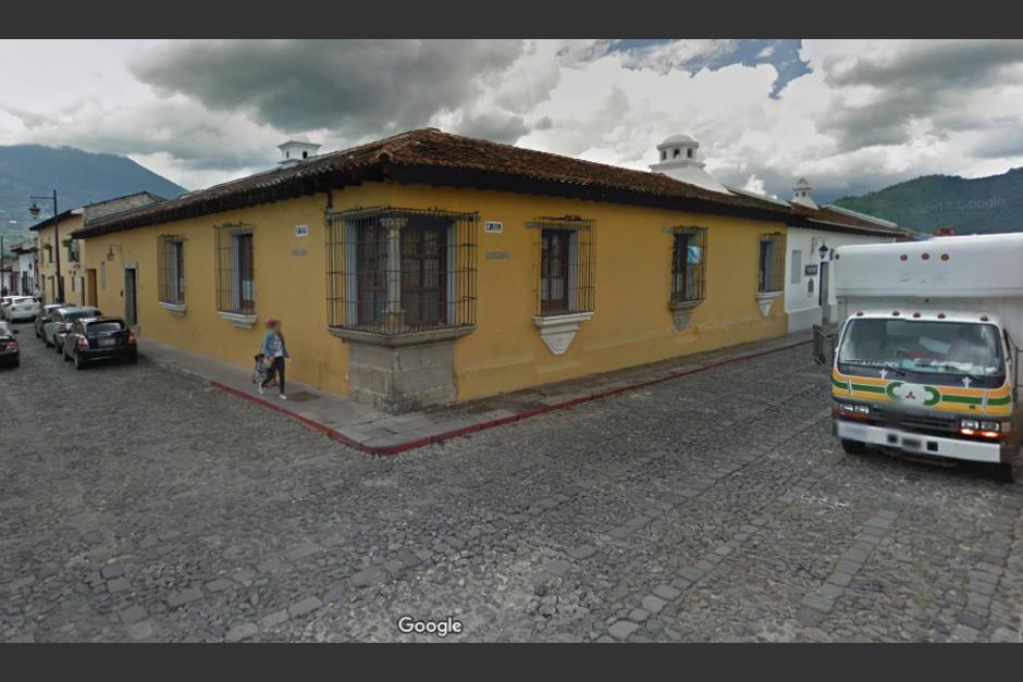 El extra&ntilde;o suceso ocurri&oacute; en una casa de la 4a. calle oriente y segunda avenida norte de la Antigua Guatemala. (Foto: Street View)