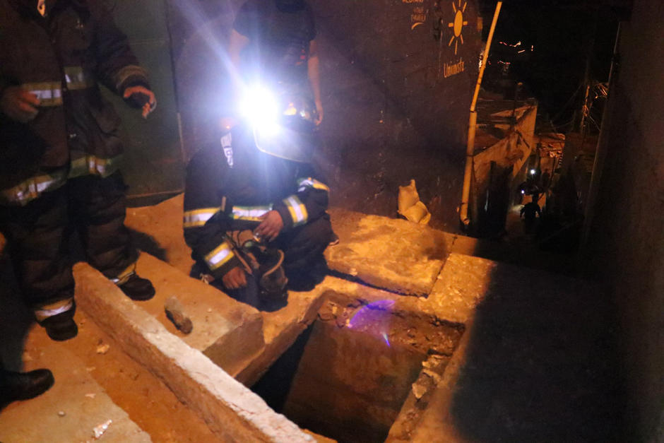 Un derrame de combustible provocó una fuerte explosión en la zona 7. (Foto: Bomberos Voluntarios)