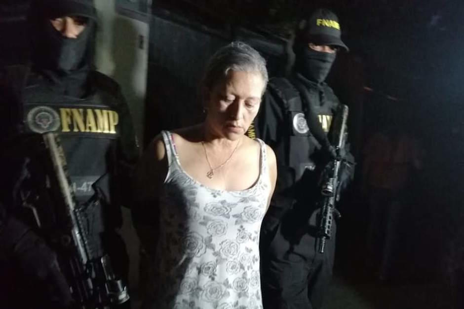 Autoridades de Honduras capturaron a una mujer de 55 años por ser administradora de la pandilla 18. (Foto: La Prensa.hn)