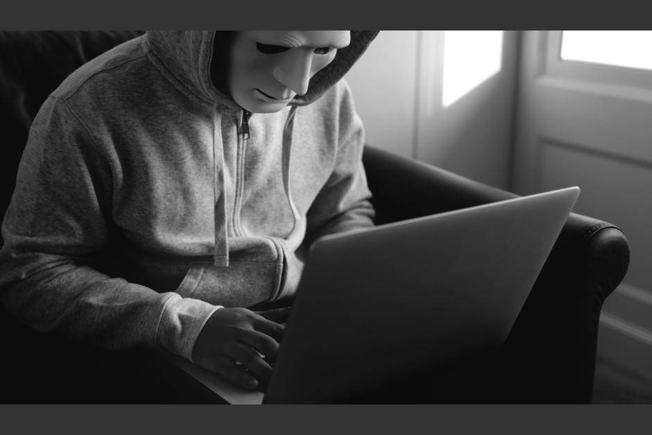 Los delincuentes buscan la manera por medio de las redes sociales de enga&ntilde;ar a las personas y cometer sus fechor&iacute;as. (Foto: Rawpixel)