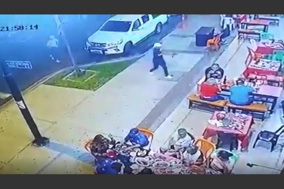 Un cantante de salsa urbana fue asesinado a sangre fr&iacute;a. (Foto: Captura de video)