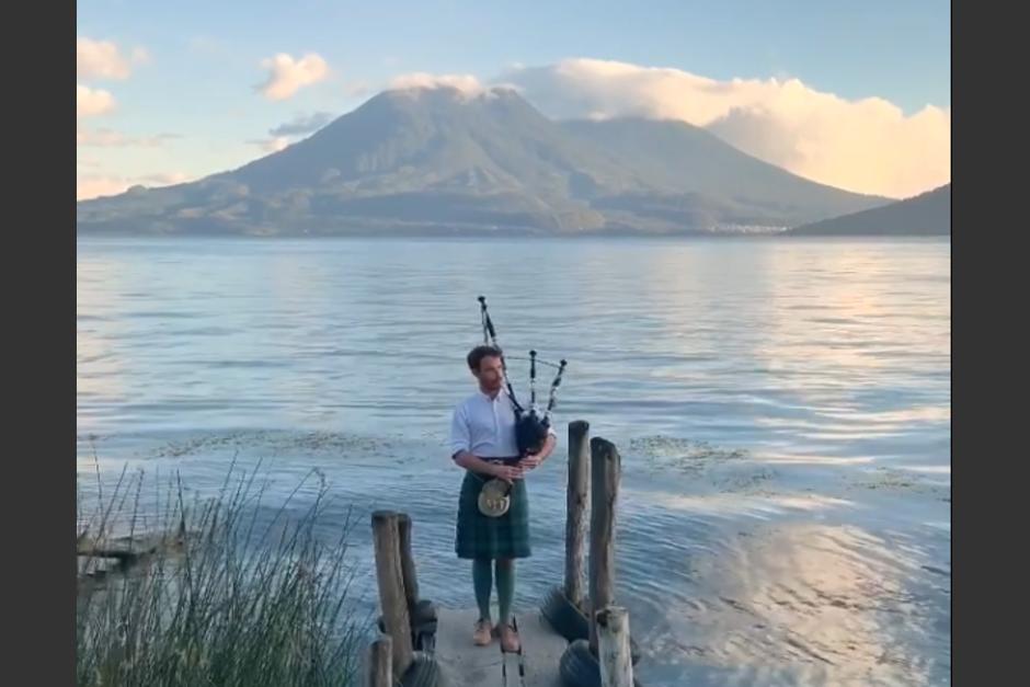 Ross Jennings se ha enamorado de Guatemala por sus rincones paradis&iacute;acos. (Captura Video)