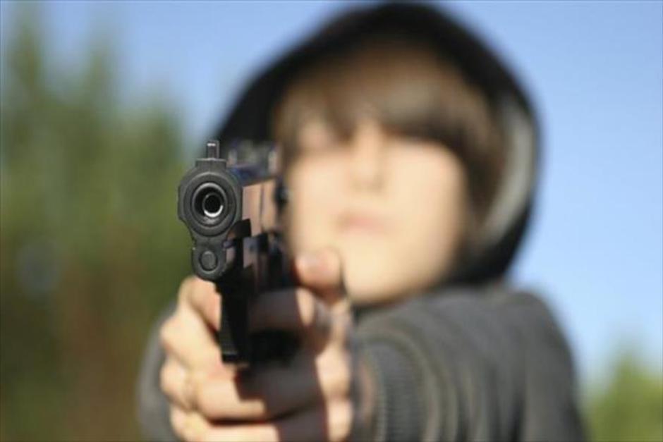 Dos personas murieron y cuatro resultaron lesionadas luego de reportarse el tiroteo (Foto ilustrativa: HispanTV)