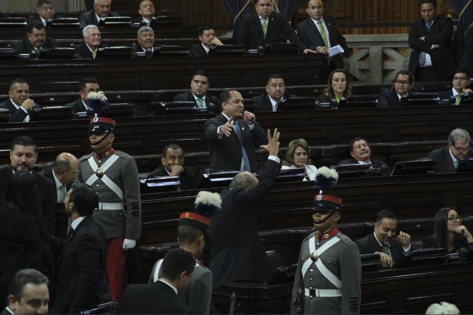 La dirigencia de la UNE se&ntilde;ala a seis de sus diputados de recibir dinero a cambio de su voto. (Foto: Luis Sajch&eacute;/Soy502)