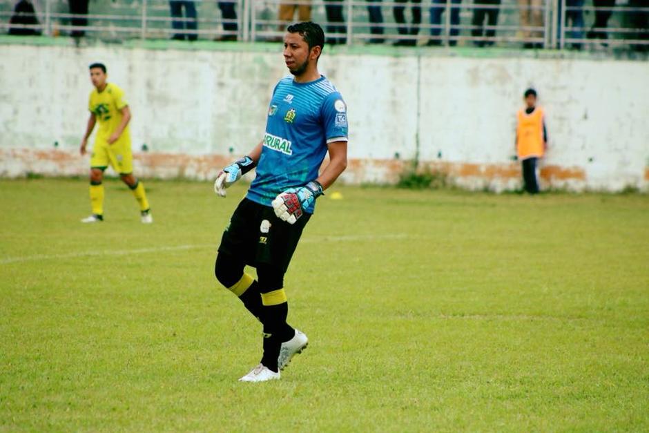 "JJ" Paredes también bajó su salario en días recientes. (Foto: JJ Paredes/Facebook)