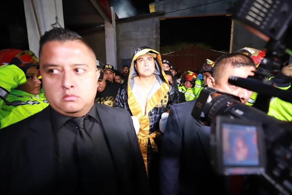 El alcalde de Mixco lleg&oacute; a una reuni&oacute;n de la ANAM con playera y gorra. (Foto: Facebook/NetoBran)&nbsp;