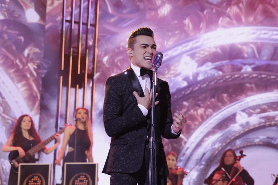 El guatemalteco se luci&oacute; y pas&oacute; a la final del reality show. (Foto: La Academia/Soy502)&nbsp;
